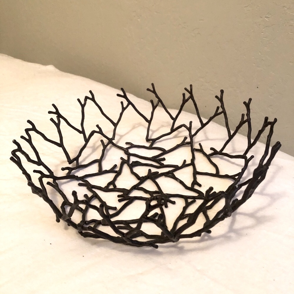 Decorative cast iron metal tree branch fruit bowl